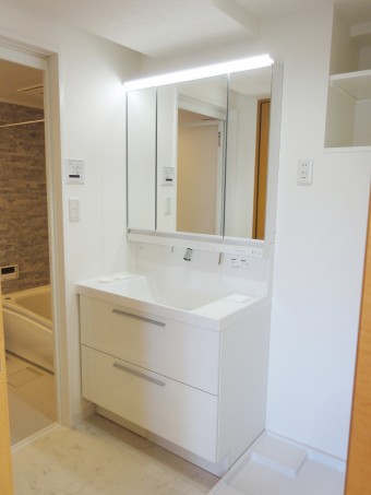 水廻り設備を中心にリフォーム、明るく開放的なキッチンに! 水廻り設備を中心にリフォーム、明るく開放的なキッチンに!